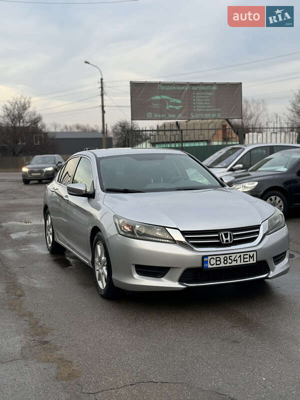 Седан Honda Accord 2014 в Чернігові