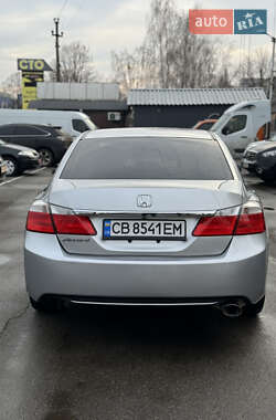 Седан Honda Accord 2014 в Чернігові