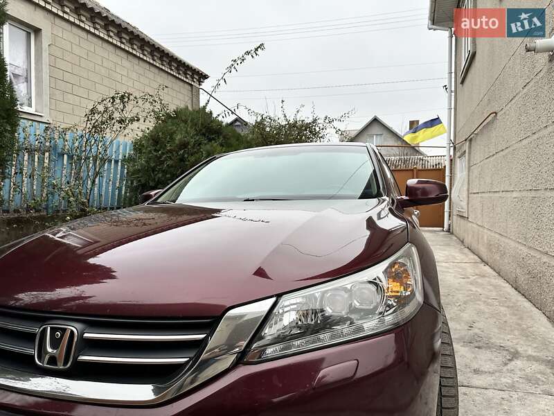 Седан Honda Accord 2013 в Каменском