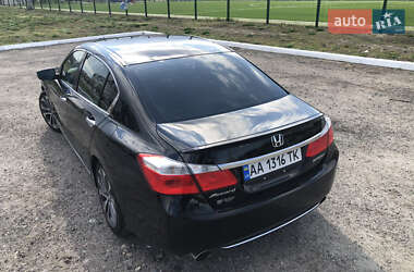 Седан Honda Accord 2014 в Києві