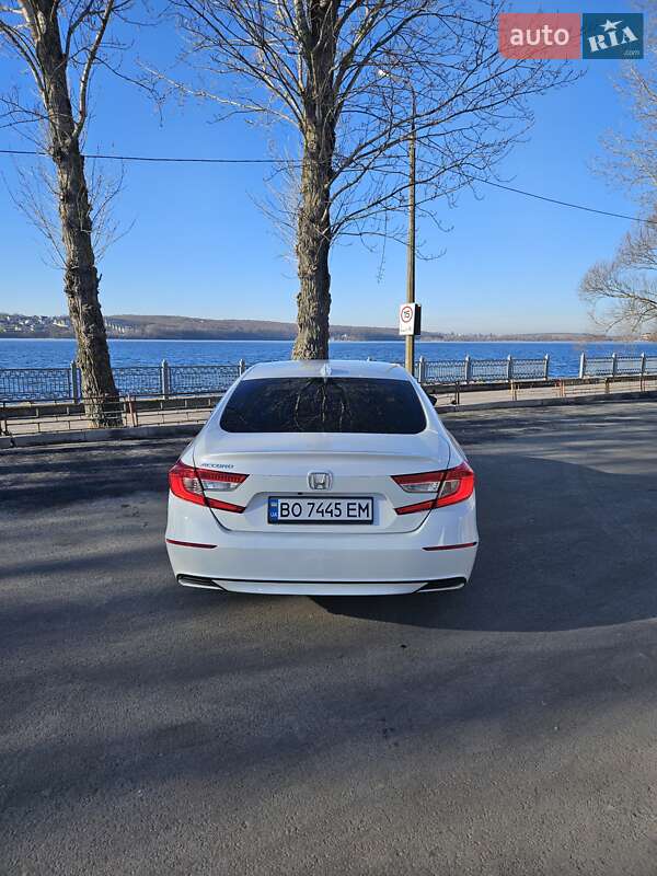 Седан Honda Accord 2019 в Тернополе