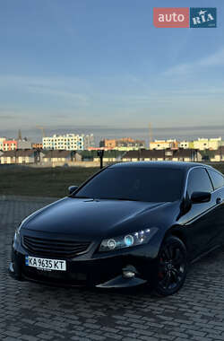 Купе Honda Accord 2010 в Рівному