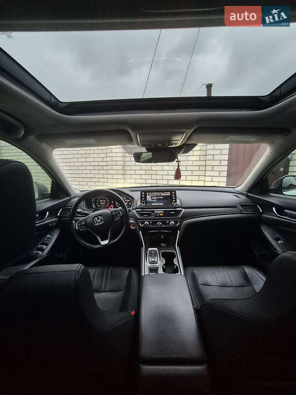 Седан Honda Accord 2018 в Одессе
