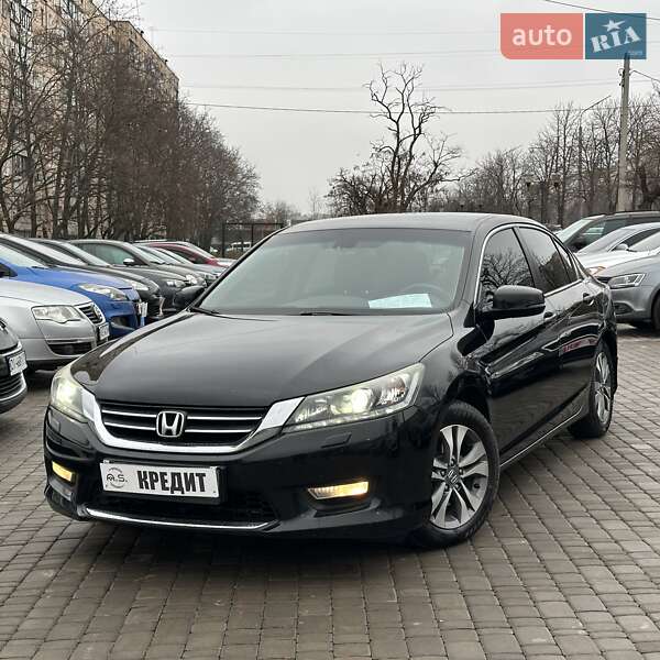 Седан Honda Accord 2013 в Кривом Роге