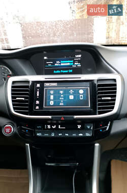 Седан Honda Accord 2017 в 