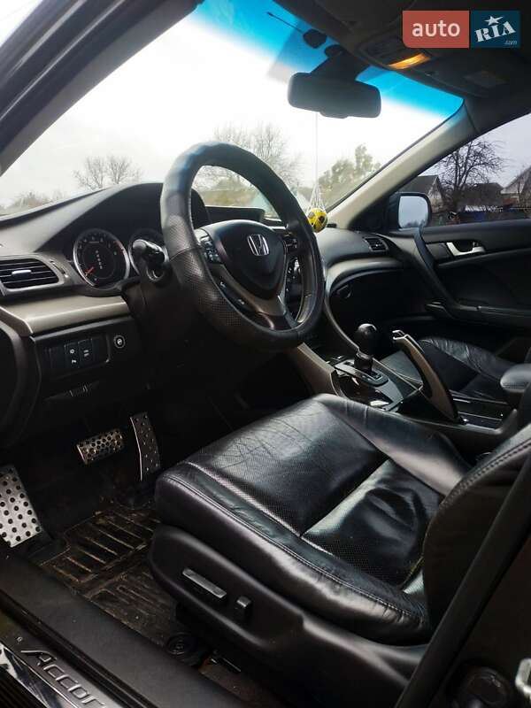 Седан Honda Accord 2010 в Варве