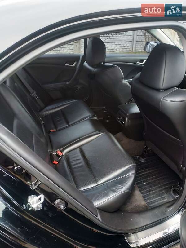 Седан Honda Accord 2010 в Варве