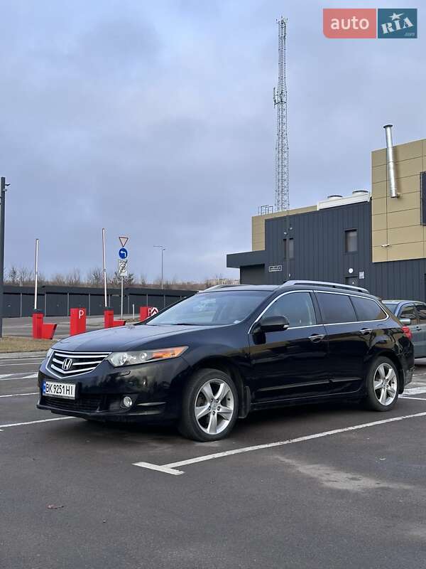 Универсал Honda Accord 2010 в Ровно