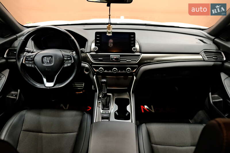 Седан Honda Accord 2023 в Одессе