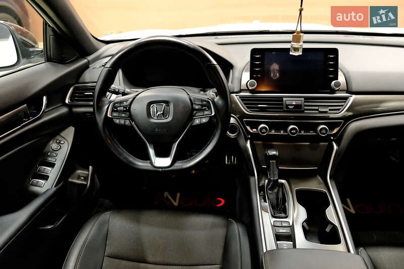 Седан Honda Accord 2023 в Одессе