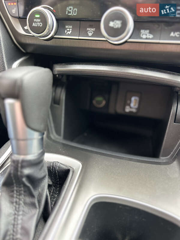Седан Honda Accord 2018 в Софіївській Борщагівці