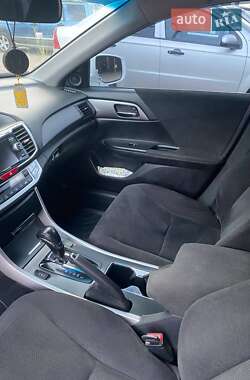 Седан Honda Accord 2013 в Києві