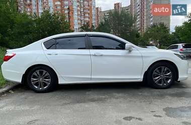 Седан Honda Accord 2013 в Києві