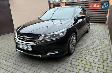 Седан Honda Accord 2013 в Днепре