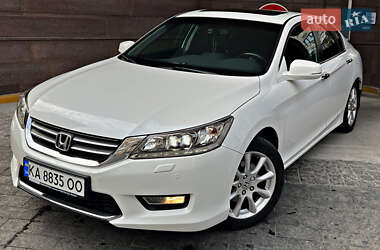 Седан Honda Accord 2013 в Києві