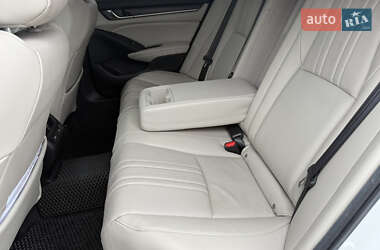 Седан Honda Accord 2021 в 