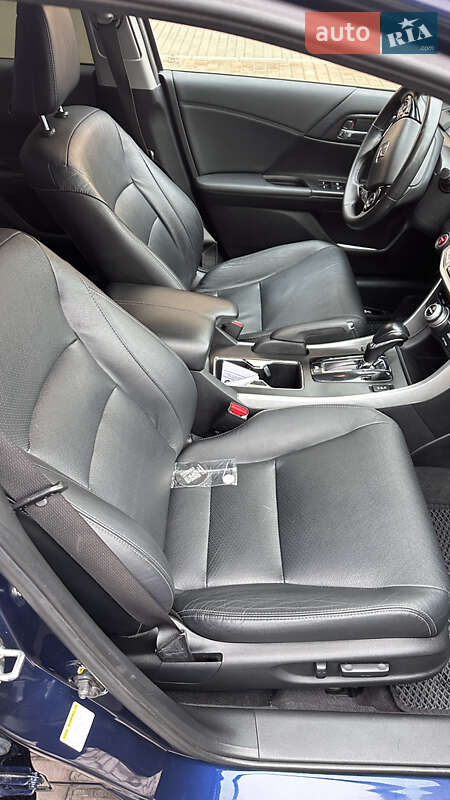 Седан Honda Accord 2015 в Львове