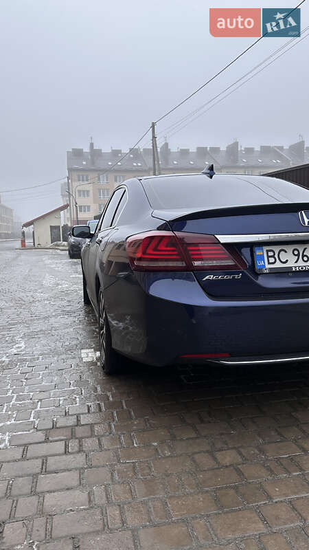 Седан Honda Accord 2015 в Львове