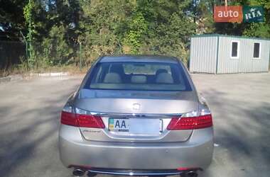 Седан Honda Accord 2013 в 