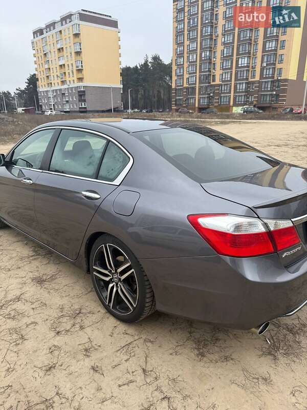 Седан Honda Accord 2013 в Чернигове
