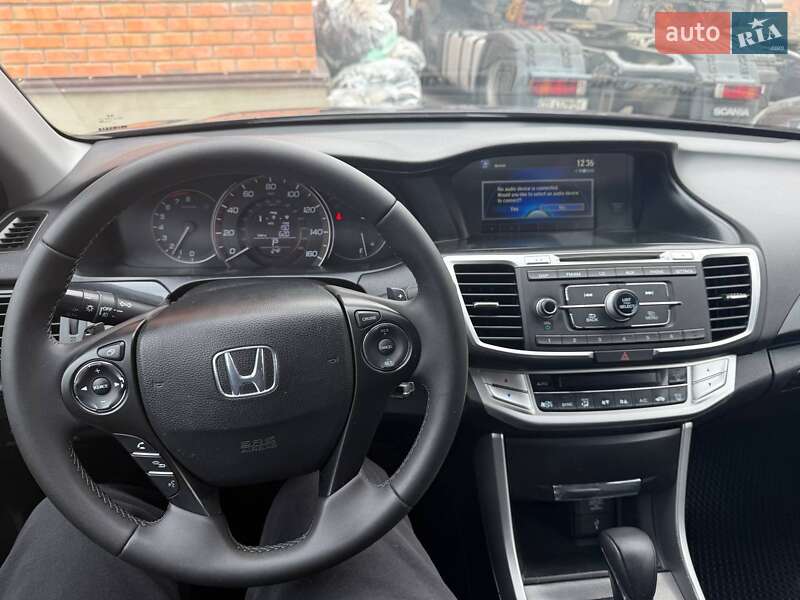 Седан Honda Accord 2013 в Чернигове