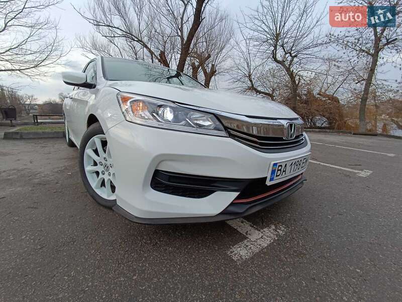 Седан Honda Accord 2017 в Кропивницком