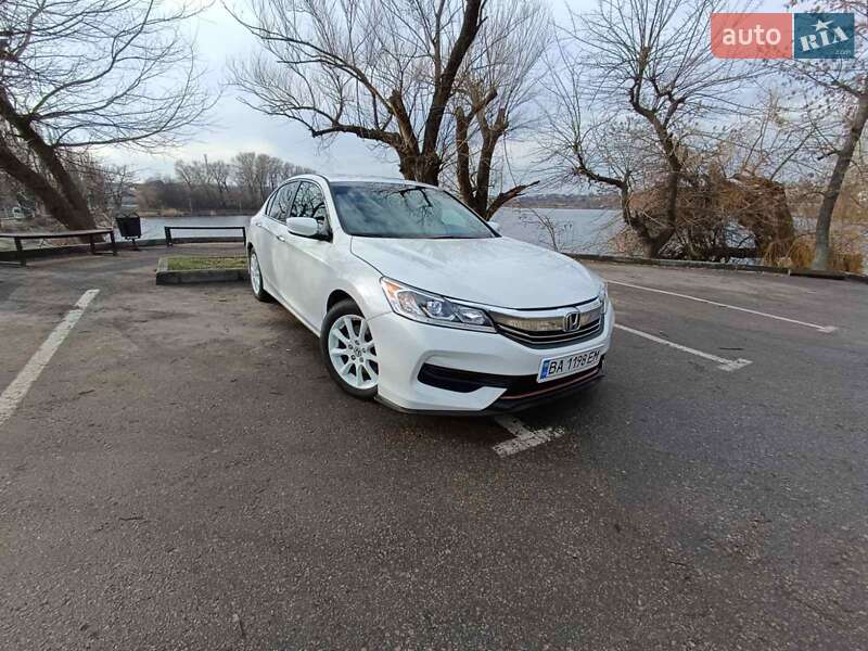 Седан Honda Accord 2017 в Кропивницком