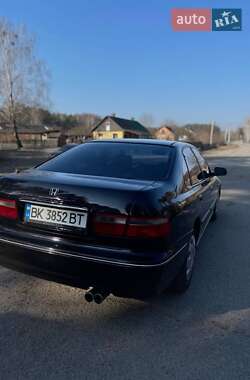 Седан Honda Accord 1998 в Остроге