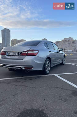 Седан Honda Accord 2016 в Києві