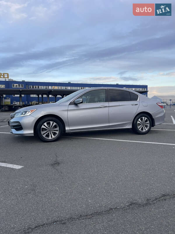 Седан Honda Accord 2016 в Киеве фото 15 Седан Honda Accord 2016 в Киеве