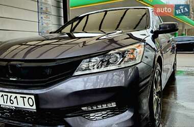 Седан Honda Accord 2017 в Киеве