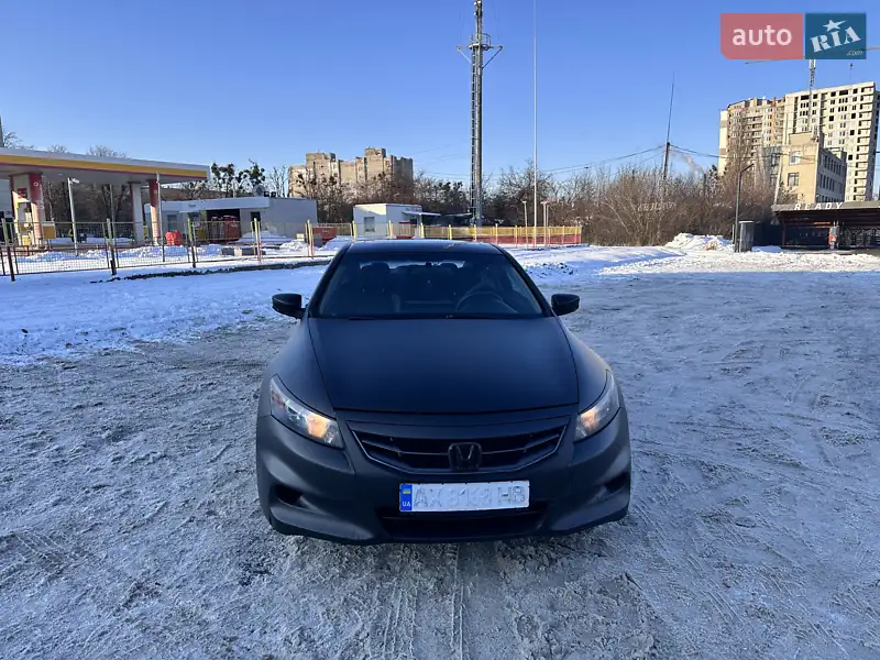 Купе Honda Accord 2012 в 