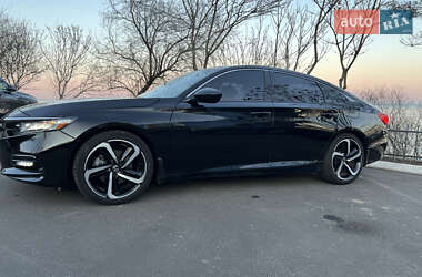Седан Honda Accord 2019 в 