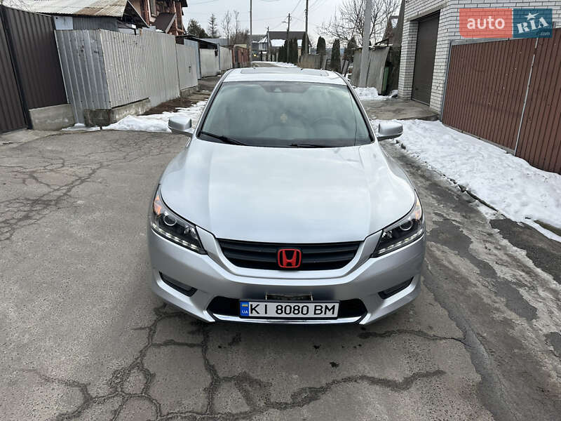 Седан Honda Accord 2014 в Києві