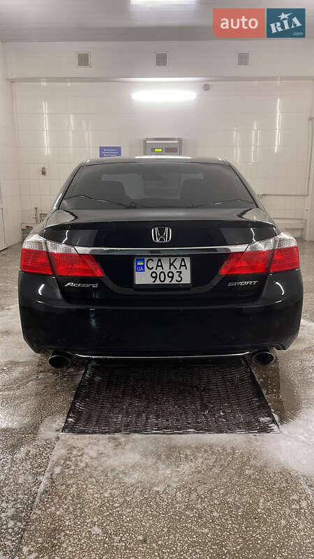 Седан Honda Accord 2014 в Черкассах