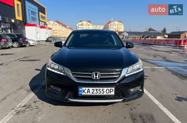 Седан Honda Accord 2013 в Києві