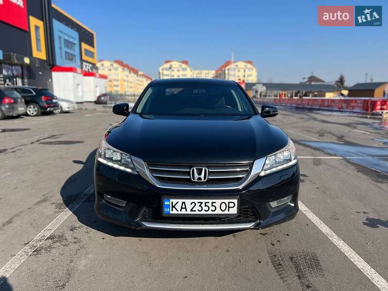 Седан Honda Accord 2013 в Киеве