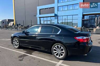 Седан Honda Accord 2013 в Киеве