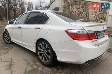 Седан Honda Accord 2013 в Києві