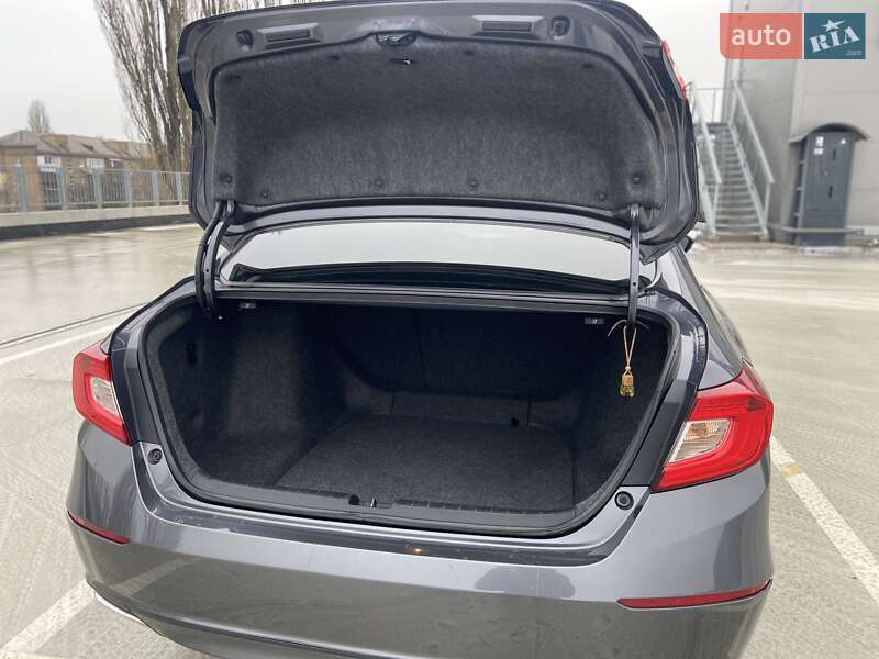 Седан Honda Accord 2018 в Києві