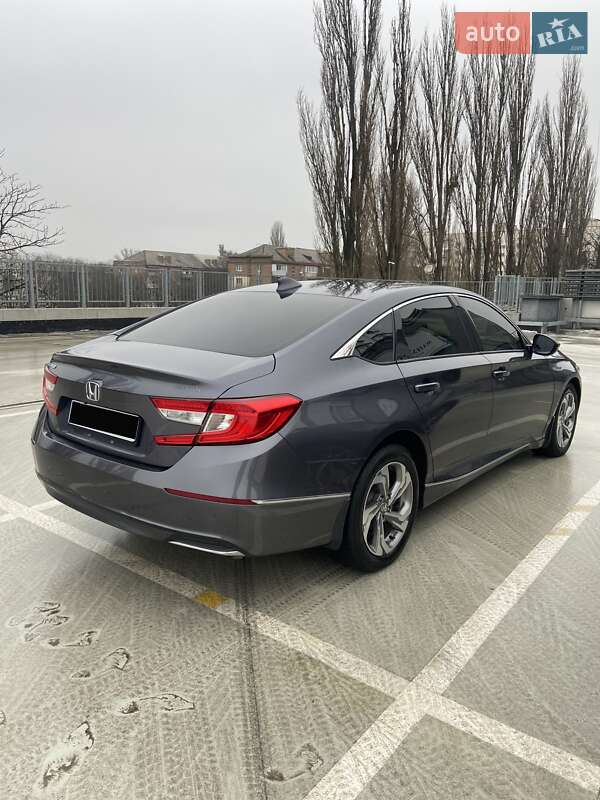 Седан Honda Accord 2018 в Києві