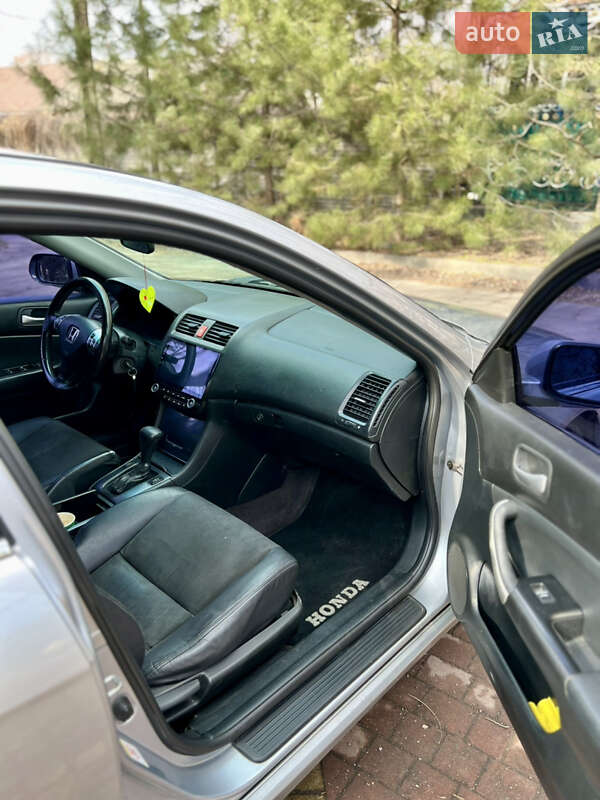 Седан Honda Accord 2005 в Запоріжжі