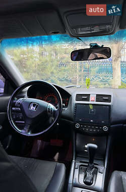Седан Honda Accord 2005 в 