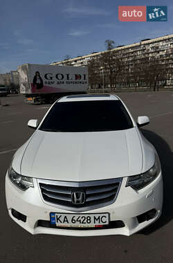 Седан Honda Accord 2012 в Киеве