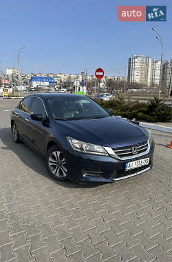 Седан Honda Accord 2015 в Києві