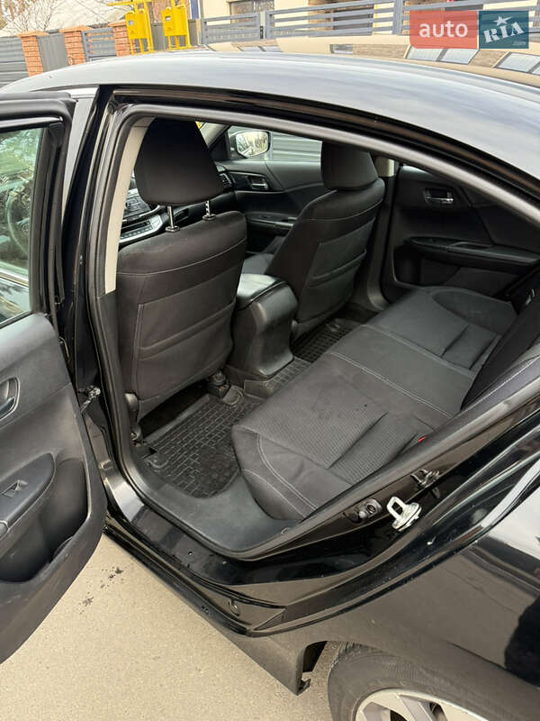 Седан Honda Accord 2014 в Києві