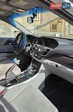Седан Honda Accord 2013 в 