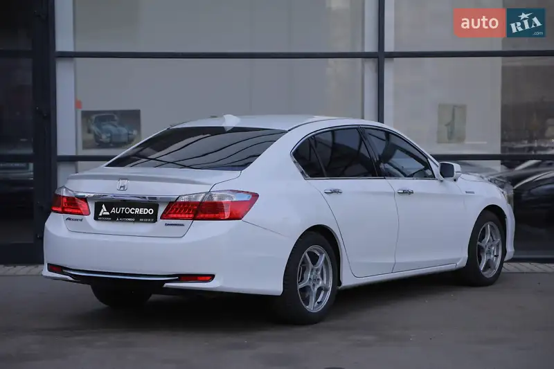 Седан Honda Accord 2014 в 