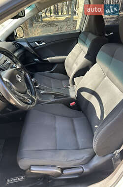Седан Honda Accord 2011 в 