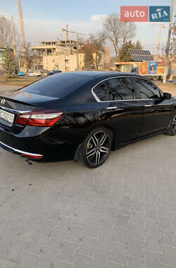Седан Honda Accord 2016 в 